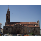 Hinojosa del Duque. Panorámica de la Iglesia de San Juan Bautista