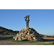 2. Escultura en Puerto Calatraveño. Aurelio Teno: 