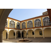 Patio interior del Palacio de la Subdelegación de la Intendencia de las Nuevas Poblaciones de Andalucía, actual Ayuntamiento