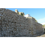 Recinto amurallado del castillo de Luque, contiguo al Barrio de Santa Cruz