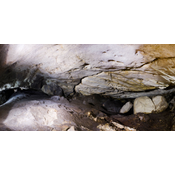 Interior de la Cueva del Ángel