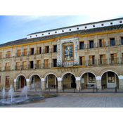 Casa del Monte. Plaza de la Constitución